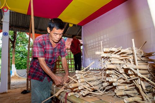 ภาพ No.98561:พิธีทอดกฐินสมทบวัดกัลยาณมิตรต่างประเทศ ณ วัดราชบัณนะวิหาร เมืองรังกามาติ ประเทศบังกลาเทศ วันศุกร์ที่ 24 พฤศจิกายน พ.ศ. 2566