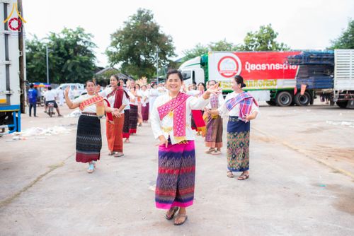 ภาพ No.177212:พิธีทอดกฐิน ณ วัดแถวอรัญญาวาส ต.หนองขาม อ.แก้งคร้อ จ.ชัยภูมิ ในโครงการทอดกฐินสามัคคีทั่วไทย 30,000 วัด บูชาธรรม 80 ปี หลวงพ่อธัมมชโย โดยคณะศิษยานุศิษย์วัดพระธรรมกาย วันที่ 30 ตุลาคม พ.ศ. 2567