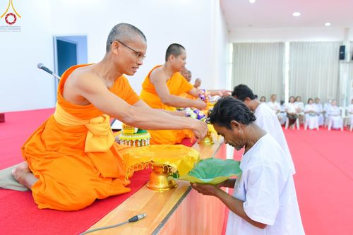 ภาพ No.102086:พิธีบรรพชาและอุปสมบทหมู่ธรรมทายาท ในโครงการอุปสมบทหมู่ รุ่นบูชาธรรมมหาปูชนียาจารย์ ณ ศูนย์ปฏิบัติธรรมและศูนย์อบรมเยาวชนเพชรบุรี อ.ท่ายาง จ.เพชรบุรี วันเสาร์ที่ 9 ธันวาคม พ.ศ. 2566