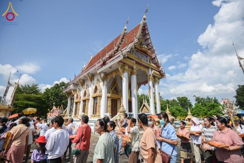 พิธีทอดกฐิน วัดซับดินดำ จ.สระบุรี ในโครงการกฐินสามัคคีทั่วไทย 30,000 วัด บูชาธรรม 80 ปี หลวงพ่อธัมมชโย โดยคณะศิษยานุศิษย์วัดพระธรรมกาย วันที่ 15 พฤศจิกายน พ.ศ. 2567