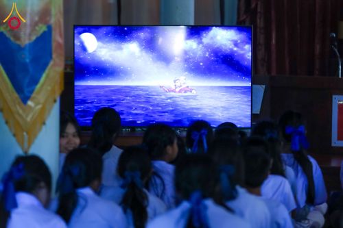 ภาพ No.180106:กิจกรรมวันรวมพลังเด็กดี V-Star ผู้นำฟื้นฟูศีลธรรมโลก ประจำปีพุทธศักราช 2567 จังหวัดสุโขทัย เพื่อรวมพลังสร้างความดี นั่งสมาธิภาวนาถวายเป็นพุทธบูชา และเพื่อส่งเสริมการเรียนรู้พระพุทธศาสนา วันที่ 3 ธันวาคม พ.ศ. 2567