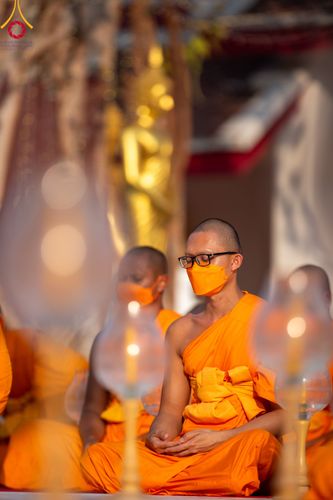 ภาพ No.111966:พิธีจุดประทีปถวายเป็นพุทธบูชา และบูชาธรรมมหาปูชนียาจารย์ พระมงคลเทพมุนี(สด จนฺทสโร) ในโครงการธรรมยาตรา กตัญญูบูชา มหาปูชนียาจารย์ พระมงคลเทพมุนี(สด จนฺทสโร) พระผู้ปราบมาร อนุสรณ์สถาน 7 แห่ง ปีที่ 12 วันที่ 14 มกราคม พ.ศ. 2567 ณ วัดสองพี่น้อง อ.สองพี่น้อง