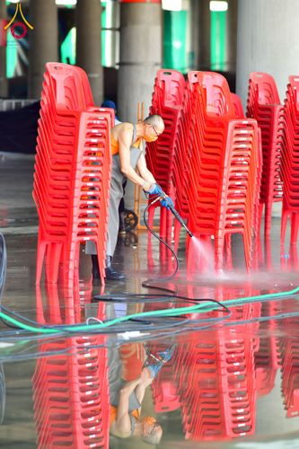 ภาพ No.213326:วันที่ 11-28 มีนาคม พ.ศ. 2568 เจ้าหน้าที่ และอาสาสมัคร เตรียมงานบุญวันคุ้มครองโลก ณ วัดพระธรรมกาย