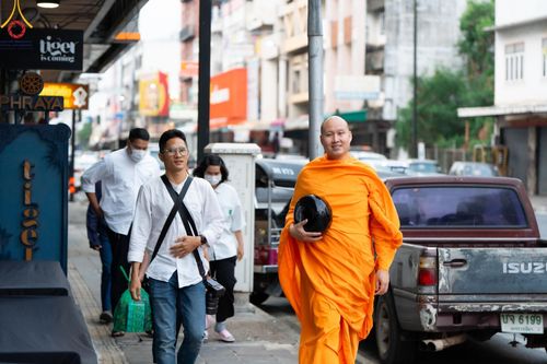 ภาพ No.126288:พิธีทำบุญเมืองนครราชสีมา ฉลอง 556 ปี ตักบาตรพระ 10,000 รูป ในวันเสาร์ที่ 2 มีนาคม พ.ศ.2567 ณ อนุสาวรีย์ท้าวสุรนารี จ.นครราชสีมา จัดโดย คณะสงฆ์จังหวัดนครราชสีมา ร่วมกับสำนักงานจังหวัดนครราชสีมา