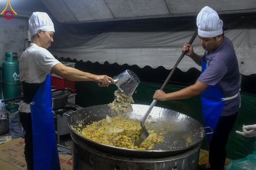 ภาพ No.109132:พิธีถวายภัตตาหารเป็นสังฆทาน แด่คณะพระธรรมยาตราฯ วันที่ 10 มกราคม พ.ศ. 2567 ณ อนุสรณ์สถานคลองบางนางแท่น อ.สามพราน จ.นครปฐม