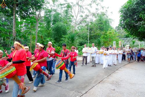 ภาพ No.270018:วันที่ 11 ตุลาคม พ.ศ. 2568 พิธีทอดกฐินสามัคคีทั่วไทย ณ วัดปากแพรก อ.บางสะพานน้อย จ.ประจวบคีรีขันธ์ โดยคณะศิษยานุศิษย์ บูชาธรรม 81 ปี หลวงพ่อธัมมชโย