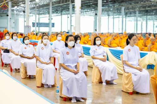 ภาพ No.83775:พิธีมอบโล่เกียรติยศ โครงการผู้นำแสงสว่างออนไลน์ ประจำปี 2565 ในวันอาทิตย์ที่ 2 กรกฎาคม พ.ศ. 2566 ณ วัดพระธรรมกาย