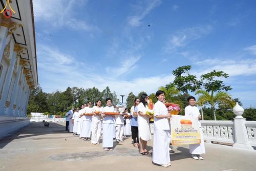 ภาพ No.167155:พิธีทอดกฐิน ณ วัดป่าสวนพฤกษชาติ ต.ทุ่งโพธิ์ อ.นาดี จ.ปราจีนบุรี ในโครงการกฐินสามัคคีทั่วไทย 30,000 วัด บูชาธรรม 80 ปี หลวงพ่อธัมมชโย โดยคณะศิษยานุศิษย์วัดพระธรรมกาย วันที่ 24 ตุลาคม พ.ศ. 2567