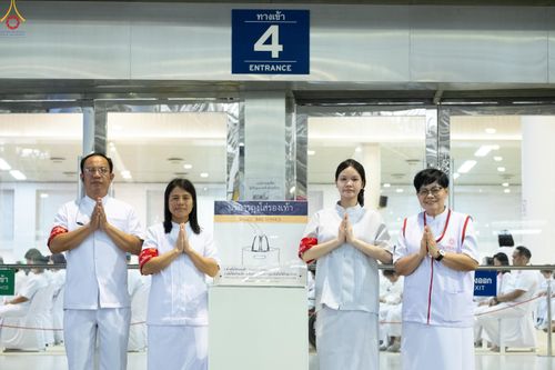 ภาพ No.323609:วันที่ 22 เมษายน พ.ศ.2569(วันคุ้มครองโลก) งานถวายมหาสังฆทาน 40,000 กว่าวัดทั่วประเทศ พิธีภาคสาย ปฏิบัติธรรม ,  พิธีมอบปัจจัยช่วยเหลือครู 4 จังหวัดชายแดนภาคใต้
