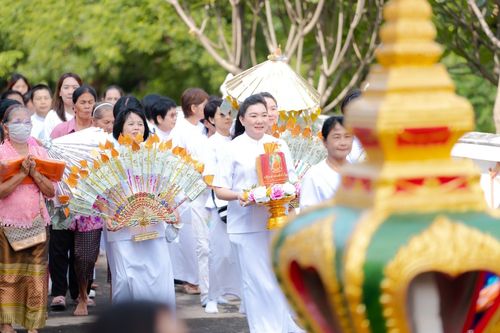 ภาพ No.182196:พิธีทอดกฐิน ณ วัดหนองกะดวง อ.ดอนเจดีย์ จ.สุพรรณบุรี ในโครงการทอดกฐินสามัคคีทั่วไทย 30,000 วัด บูชาธรรม 80 ปี หลวงพ่อธัมมชโย โดยคณะศิษยานุศิษย์วัดพระธรรมกาย วันที่ 9 พฤศจิกายน พ.ศ.2567