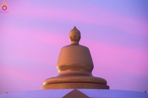 ภาพ No.198559:พระธรรมยาตราปฏิบัติธรรม และถ่ายภาพหมู่ประวัติศาสตร์ ณ อนุสรณ์สถานบางปลา วัดบางปลา อำเภอบางเลน จังหวัดนครปฐม ในโครงการธรรมยาตรา กตัญญูบูชา มหาปูชนียาจารย์ พระมงคลเทพมุนี(สด จนฺทสโร) พระผู้ปราบมาร อนุสรณ์สถาน 7 แห่ง ปีที่ 13 วันที่ 20 มกราคม พ.ศ. 2568