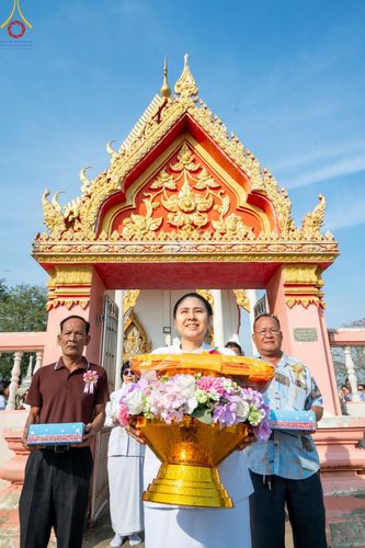 ภาพ No.200333:พิธีทอดผ้าป่าทำนุบำรุงศาสนสถาน ณ วัดผาสุการาม ตำบลบางไทรป่า อำเภอบางเลน จังหวัดนครปฐม ในโครงการธรรมยาตรา กตัญญูบูชา มหาปูชนียาจารย์ พระมงคลเทพมุนี(สด จนฺทสโร) พระผู้ปราบมาร อนุสรณ์สถาน 7 แห่ง ปีที่ 13 วันที่ 22 มกราคม พ.ศ. 2568