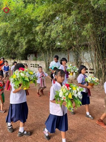 ภาพ No.176775:พิธีทอดกฐิน ณ วัดโคกสว่าง จ.อุดรธานี ในโครงการกฐินสามัคคีทั่วไทย 30,000 วัด บูชาธรรม 80 ปี หลวงพ่อธัมมชโย โดยคณะศิษยานุศิษย์วัดพระธรรมกาย วันที่ 7 พฤศจิกายน พ.ศ. 2567 กฐินสัมฤทธิ์เด็กดี V-Star เพื่อสร้างหอระฆัง โรงเรียนบ้านโนนงามอุดมวิทย์ และ โรงเรียนกำแ