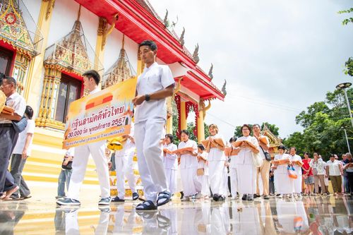 ภาพ No.163279:โครงการกฐินสามัคคีทั่วไทย 30,000 วัด บูชาธรรม 80 ปี หลวงพ่อธัมมชโย โดย คณะศิษยานุศิษย์วัดพระธรรมกาย ณ วัดโสภณาราม อ.ลำลูกกา จ.ปทุมธานี วันที่ 19 ตุลาคม พ.ศ. 2567