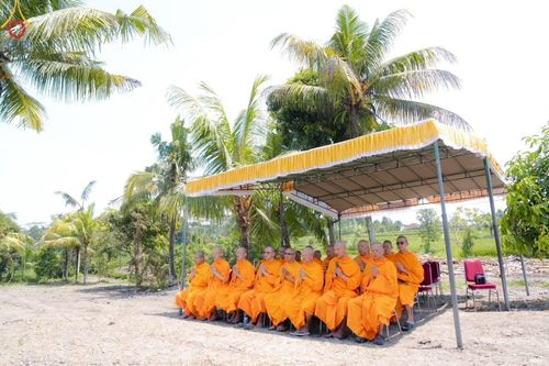 ภาพ No.155784:พิธีกลั่นแผ่นดิน ศูนย์ปฏิบัติธรรมบาหลีแห่งที่ 2  ตั้งอยู่ที่ Sumita, Gianyar, เกียนยัร บาหลี ประเทศอินโดนีเซีย ในวันที่ 20 กันยายน พ.ศ. 2567