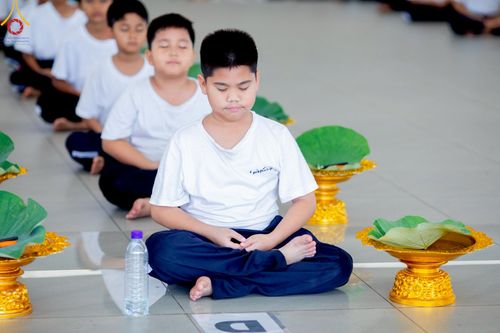 ภาพ No.213613:วันอาทิตย์ที่ 30 มีนาคม พ.ศ. 2568 พิธีตัดปอยผม โครงการหน่อแก้วเปรียญธรรม รุ่นที่ 13 ณ ค่ายจองแชมป์ หมู่กุฏิสามเณรเปรียญธรรม วัดพระธรรมกาย