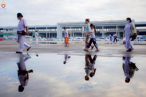 ภาพ No.227823:วันอาทิตย์ที่ 1 มิถุนายน พ.ศ. 2568 พิธีตักบาตร , พิธีบูชาข้าวพระ ณ วัดพระธรรมกาย จ.ปทุมธานี