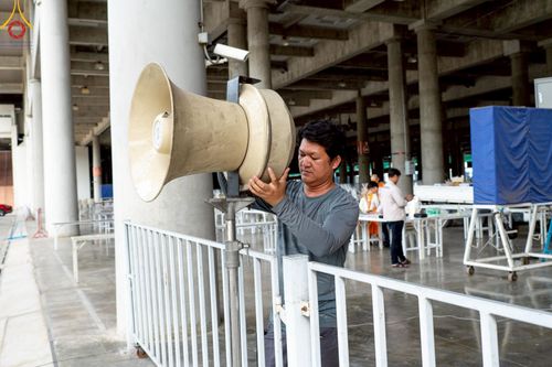 ภาพ No.218335:วันที่ 14-15 เมษายน พ.ศ. 2568 การเตรียมงานเครื่องเสียง , การเตรียมงานติดผ้ารับประเคน , การเตรียมงานเครื่องนอนพระสังฆาธิการ , การเตรียมงานจุดนั่งสาธุชน , การเตรียมงานถุงน้ำถ่วงน้ำหนักโต๊ะ , การเตรียมงานภาชนะฉันภัตตาหาร เพื่องานวันคุ้มครองโลก 22 เมษายน พ.ศ