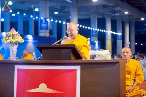 ภาพ No.266447:วันพุธที่ 5 พฤศจิกายน พ.ศ. 2568 (วันพระ ขึ้น 15 ค่ำ เดือน 12) พิธีฉลองชัยสวดมนต์ บทธัมมจักกัปปวัตตนสูตร ครบ 7,844,555,555 จบ ในวันลอยกระทง วัดพระธรรมกาย จ.ปทุมธานี