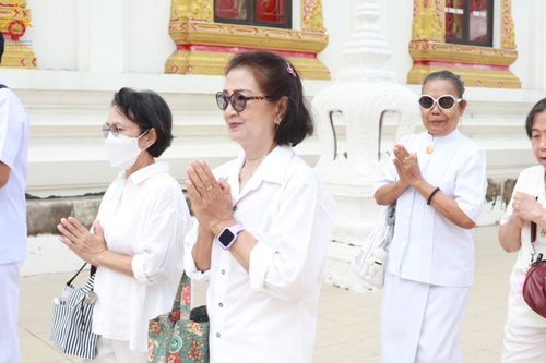 ภาพ No.171833:พิธีทอดกฐิน ณ วัดดงมูลเหล็ก แขวงบ้านช่างหล่อ เขตบางกอกน้อย กรุงเทพฯ ในโครงการกฐินสามัคคีทั่วไทย 30,000 วัด บูชาธรรม 80 ปี หลวงพ่อธัมมชโย โดยคณะศิษยานุศิษย์วัดพระธรรมกาย วันที่ 20 ตุลาคม พ.ศ. 2567