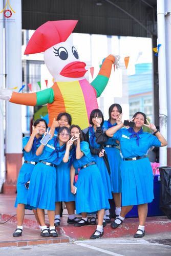 ภาพ No.103924:วันรวมพลังเด็กดี V-star ผู้นำฟื้นฟูศีลธรรมโลก จังหวัดจันทบุรี วันพุธที่ 13 ธันวาคม พ.ศ. 2566 ณ โรงเรียนศรียานุสรณ์จังหวัดจันทบุรี