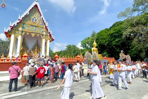 ภาพ No.261139:วันที่ 12 ตุลาคม พ.ศ. 2568 พิธีทอดกฐินสามัคคีทั่วไทย 30,000 วัด โดยคณะศิษยานุศิษย์ บูชาธรรม 81 ปี หลวงพ่อธัมมชโย ณ วัดนิยมธรรมวราราม อ.กำแพงแสน จ.นครปฐม