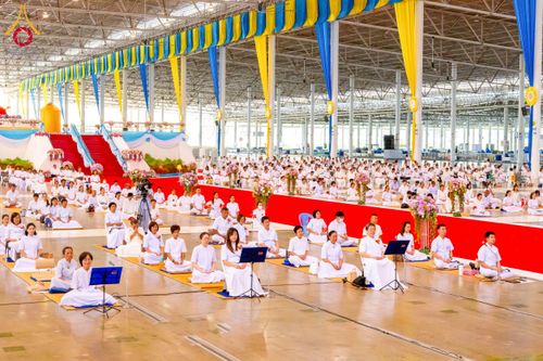 ภาพ No.237184:วันอาทิตย์ที่ 11 สิงหาคม พ.ศ. 2568 งานบุญวันอาทิตย์ พิธีจุดเทียนใจ ไฟนิรันด์ อนันตชัย ณ วัดพระธรรมกาย จ.ปทุมธานี