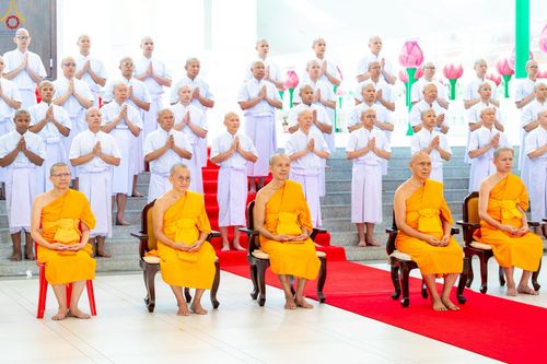 ภาพ No.229103:วันเสาร์ที่ 14 มิถุนายน พ.ศ. 2568 พิธีบรรพชา , พิธีถวายบาตร , พิธีอุปสมบท ในโครงการบรรพชาอุปสมบทหมู่ ผู้บริหารรุ่นที่ 15 และ อุดมศึกษา รุ่นที่ 52 ณ โบสถ์พระไตรปิฎก วัดพระธรรมกาย