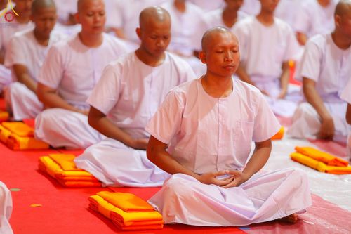 ภาพ No.103211:พิธีบรรพชา พิธีขอศีลและนิสัย ธรรมทายาทชาวอินโดนีเซียกว่า 1,000 คน ณ มหาเจดีย์บุโรพุทโธ ประเทศอินโดนีเซีย ในวันที่ 19 ธันวาคม พ.ศ. 2566