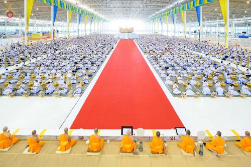 ภาพ No.76593:พิธีถวายโคมมาฆประทีป น้อมถวายเป็นพุทธบูชา แด่คณะพระภิกษุ สามเณร วัดพระธรรมกาย วันที่ 25 กุมภาพันธ์ พ.ศ. 2566