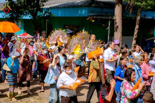 ภาพ No.181691:พิธีทอดกฐิน ณ วัดห้วยหิน อ.สนามชัยเขต จ.ฉะเชิงเทรา ในโครงการทอดกฐินสามัคคีทั่วไทย 30,000 วัด บูชาธรรม 80 ปี หลวงพ่อธัมมชโย โดยคณะศิษยานุศิษย์วัดพระธรรมกาย วันที่ 2 พฤศจิกายน พ.ศ. 2567