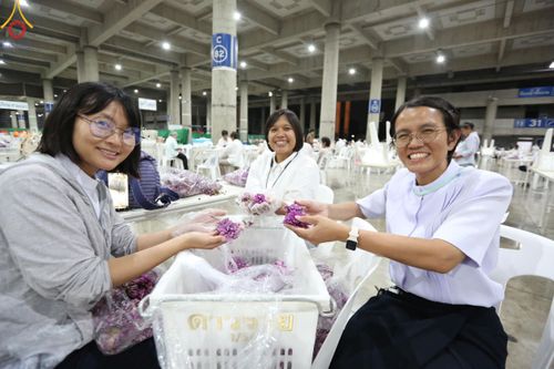 ภาพ No.127404:V.31 ทุ่มเทเพื่อบางกล่ำ การเตรียมงานของเจ้าหน้าที่หน่วยงานต่างๆ  เพื่องานธรรมยาตราอัญเชิญพระบรมสารีริกธาตุ ประดิษฐาน ณ มหารัตนเจดีย์สิริปทุมสวรรค์ (เจดีย์อริยพุทธะ 5 พระองค์) ณ ศูนย์ปฏิบัติธรรมภาคใต้ อ.บางกล่ำ จ.สงขลา ระหว่างวันที่ 9-10 มีนาคม พ.ศ. 2567