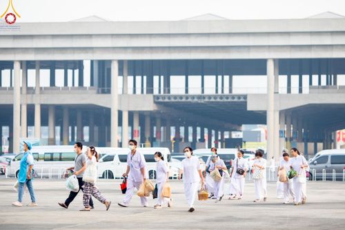 ภาพ No.207188:พิธีตักบาตร และปฏิบัติธรรมช่วงสาย ในวันมาฆบูชา วันพุธที่ 12 กุมภาพันธ์ พ.ศ. 2568 ณ วัดพระธรรมกาย จังหวัดปทุมธานี