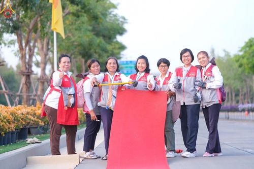 ภาพ No.191357:V.49 สารพัดV สารพัดดี ที่ธรรมยาตรา ในโครงการธรรมยาตรา กตัญญูบูชา มหาปูชนียาจารย์ พระมงคลเทพมุนี(สด จนฺทสโร) พระผู้ปราบมาร อนุสรณ์สถาน 7 แห่ง ปีที่ 13 ระหว่างวันที่ 2-31 มกราคม พ.ศ. 2568