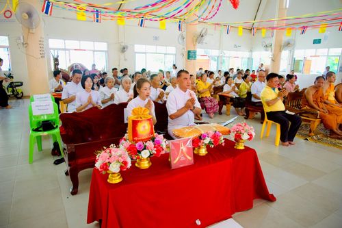 ภาพ No.258465:วันที่ 18 ตุลาคม พ.ศ. 2568 พิธีทอดกฐินสามัคคีทั่วไทย 30,000 วัด โดยคณะศิษยานุศิษย์ บูชาธรรม 81 ปี หลวงพ่อธัมมชโย ณ วัดนิคมซอย25 จังหวัดสระบุรี