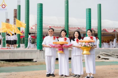 ภาพ No.123944:พิธีทอดผ้าป่า ปิดแผ่นทองค้ำฟ้า ครบรอบ 1 ปี สถาปนาอาคาร 80 ปี หลวงพ่อธัมมชโย ณ ศูนย์ปฏิบัติธรรมวิหารแดง ตำบลเจริญธรรม อำเภอวิหารแดง จ.สระบุรี วันที่ 18 กุมภาพันธ์ พ.ศ. 2567