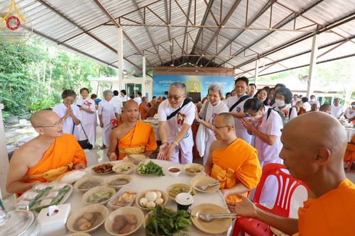 ภาพ No.86147:พิธีถวายมหาสังฆทานคณะสงฆ์ 88 รูป ฉลองครบรอบ 8 ปี ศูนย์ปฏิบัติธรรมพัทลุง วันที่ 21 สิงหาคม พ.ศ.2566