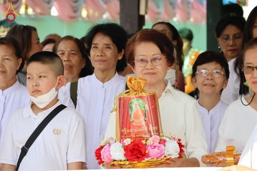 ภาพ No.178997:พิธีทอดกฐิน ณ วัดบางน้ำผึ้งนอก อ.พระประแดง จ.สมุทรปราการ ในโครงการกฐินสามัคคีทั่วไทย 30,000 วัด บูชาธรรม 80 ปี หลวงพ่อธัมมชโย โดยคณะศิษยานุศิษย์วัดพระธรรมกาย วันที่ 27 ตุลาคม พ.ศ. 2567