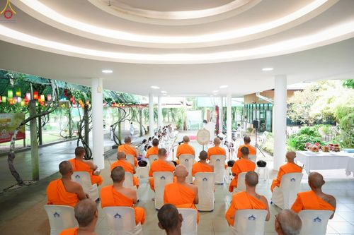 ภาพ No.248221:วันอาทิตย์ที่ 21 กันยายน พ.ศ. 2568 พิธีตักบาตร, พิธีทอดผ้าป่าบำรุงธุดงคสถานล้านนา, พิธีถวายกองทุนการศึกษาพระบาลี, พิธีถวายสลากภัตเป็นสังฆทาน เนื่องในโอกาสครบรอบ 39 ปี ธุดงคสถานล้านนา ณ ธุดงคสถานล้านนา อ.สันทราย จ.เชียงใหม่