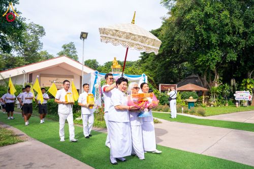 ภาพ No.174748:พิธีทอดกฐินสามัคคี ธรรมอุทยานบ้านแป้ง อำเภอพรหมบุรี จังหวัดสิงห์บุรี ในโครงการกฐินสามัคคีทั่วไทย 30,000 วัด บูชาธรรม 80 ปี หลวงพ่อธัมมชโย โดยคณะศิษยานุศิษย์วัดพระธรรมกาย วันที่ 26 ตุลาคม พ.ศ. 2567
