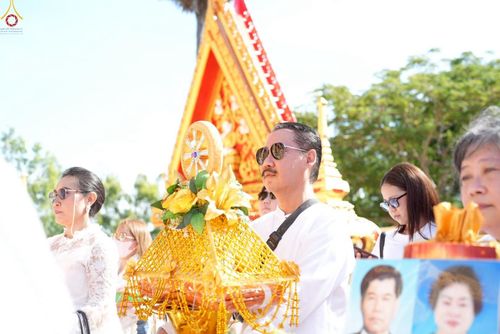 ภาพ No.258661:วันที่ 19 ตุลาคม พ.ศ. 2568 พิธีทอดกฐินสามัคคีทั่วไทย 30,000 วัด โดยคณะศิษยานุศิษย์ บูชาธรรม 81 ปี หลวงพ่อธัมมชโย ณ วัดอินทอารี อ.ลาดบัวหลวง จ.พระนครศรีอยุธยา