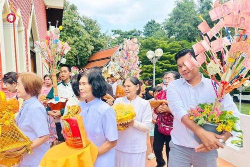 ภาพ No.183715:พิธีทอดกฐิน ณ วัดเขาน้อยชินราช จ.กาญจนบุรี ในโครงการทอดกฐินสามัคคีทั่วไทย 30,000 วัด บูชาธรรม 80 ปี หลวงพ่อธัมมชโย โดยคณะศิษยานุศิษย์วัดพระธรรมกาย วันที่ 10 พฤศจิกายน พ.ศ. 2567