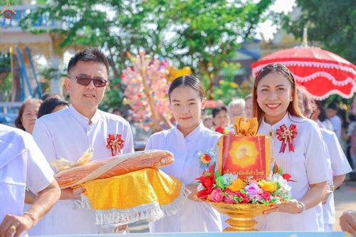 ภาพ No.264176:วันที่ 21 ตุลาคม พ.ศ. 2568 พิธีทอดกฐินสามัคคีทั่วไทย 30,000 วัด โดยคณะศิษยานุศิษย์ บูชาธรรม 81 ปี หลวงพ่อธัมมชโย ณ วัดสว่างโพธิ์ศรี ตำบลยางคำ อำเภอหนองเรือ จังหวัดขอนแก่น