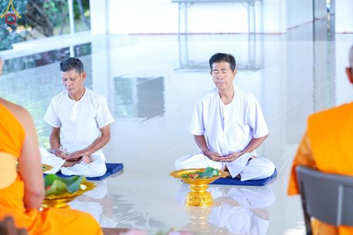 ภาพ No.180335:พิธีตัดปอยผม ปลงผม นาคธรรมทายาท ในโครงการบรรพชาอุปสมบทหมู่ บูชาธรรมมหาปูชนียาจารย์ 2567  วันที่ 4 ธันวาคม พ.ศ. 2567 ณ ศูนย์ปฏิบัติธรรมแก้วภูเรือ จ.เลย