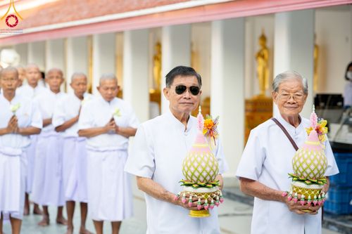 ภาพ No.101179:พิธีบรรพชาธรรมทายาท ในโครงการอุปสมบทบูชาธรรม มหาปูชนียาจารย์ พ.ศ. 2566 ณ วัดสองพี่น้อง สุพรรณบุรี วันที่ 5 ธันวาคม พ.ศ. 2566