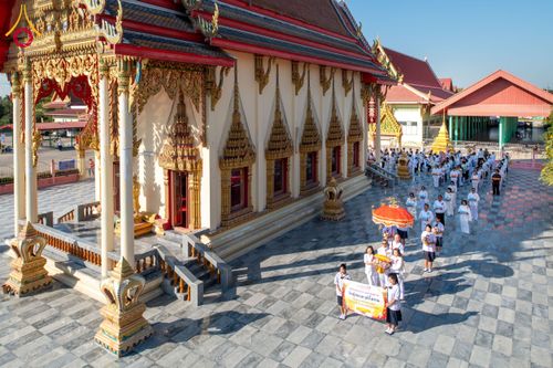 ภาพ No.195646:พิธีทอดผ้าป่าทำนุบำรุงศาสนสถาน ณ วัดคู้สลอดวุฒิโสภณ ต.คู้สลอด อ.ลาดบัวหลวง จ.พระนครศรีอยุธยา ในโครงการธรรมยาตรา กตัญญูบูชา มหาปูชนียาจารย์ พระมงคลเทพมุนี(สด จนฺทสโร) พระผู้ปราบมาร อนุสรณ์สถาน 7 แห่ง ปีที่ 13 วันที่ 13 มกราคม พ.ศ. 2568