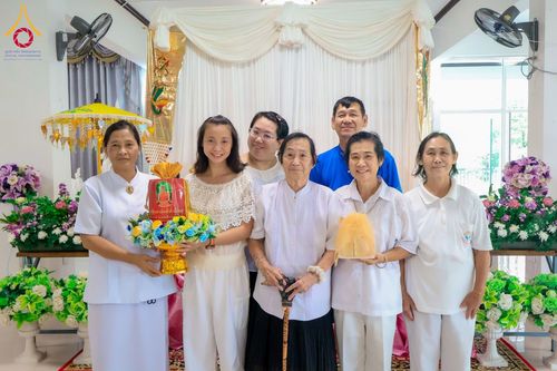 ภาพ No.183232:พิธีทอดกฐิน ณ วัดธรรมคุณาราม กรุงเทพมหานคร ในโครงการทอดกฐินสามัคคีทั่วไทย 30,000 วัด บูชาธรรม 80 ปี หลวงพ่อธัมมชโย โดยคณะศิษยานุศิษย์วัดพระธรรมกาย วันที่ 20 ตุลาคม พ.ศ. 2567