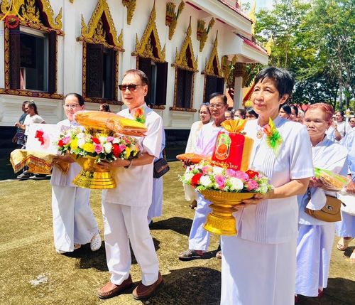 ภาพ No.164459:พิธีทอดกฐิน ณ วัดโนนสมบูรณ์ จ.ปราจีนบุรี ในโครงการกฐินสามัคคีทั่วไทย 30,000 วัด บูชาธรรม 80 ปี หลวงพ่อธัมมชโย โดย คณะศิษยานุศิษย์วัดพระธรรมกาย วันที่ 20 ตุลาคม พ.ศ. 2567