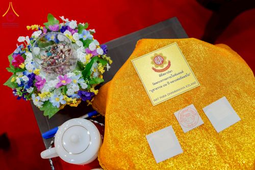 ภาพ No.221328:วันอาทิตย์ที่ 27 เมษายน พ.ศ. 2568 พิธีเจริญพระพุทธมนต์สมโภชดวงแก้วธรรมชัย เนื่องในโอกาสบูชาธรรม 81 ปีหลวงพ่อธัมมชโย อัญเชิญประดิษฐานเนื่องในโอกาสสถาปนาวัดพระธรรมกายไอซ์แลนด์ ณ อาคารปลูกศรัทธา 1 วัดพระธรรมกาย อำเภอคลองหลวง จังหวัดปทุมธานี