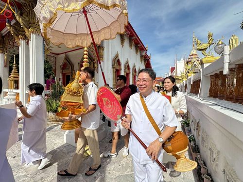 ภาพ No.171859:พิธีทอดกฐิน ณ วัดน้อยนางหงษ์ แขวงบางยี่ขัน เขตบางพลัด กรุงเทพฯ ในโครงการกฐินสามัคคีทั่วไทย 30,000 วัด บูชาธรรม 80 ปี หลวงพ่อธัมมชโย โดยคณะศิษยานุศิษย์วัดพระธรรมกาย วันที่ 26 ตุลาคม พ.ศ. 2567